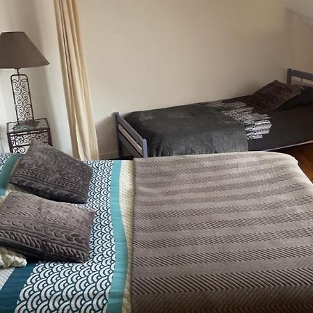 Erliz Apartment โนยง ภายนอก รูปภาพ