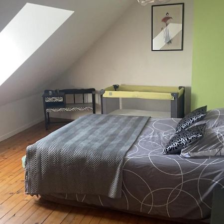 Erliz Apartment โนยง ภายนอก รูปภาพ